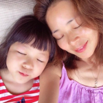 SHIHOがハワイの自宅公開?すっぴん画像や娘のサランが可愛い!夫の秋山成勲と子育て法は?
